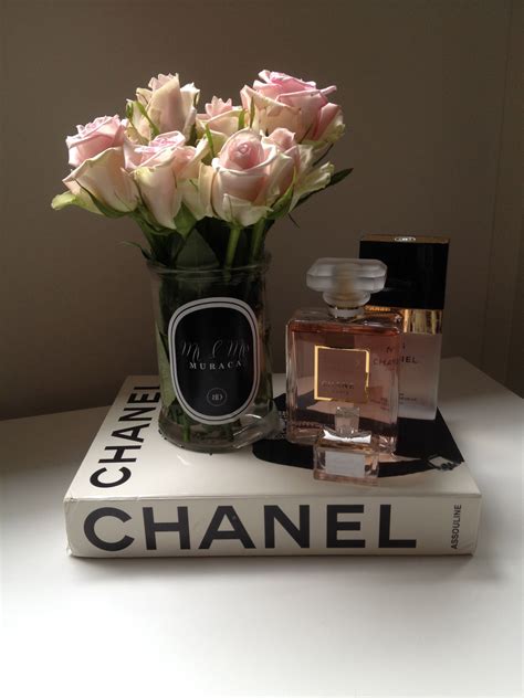 chanel roses